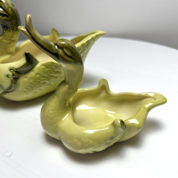 Mid Century Modern Hull Ceramic Chartreuse Green Imperial Swan Planter Bowls - Picture 5 of 8